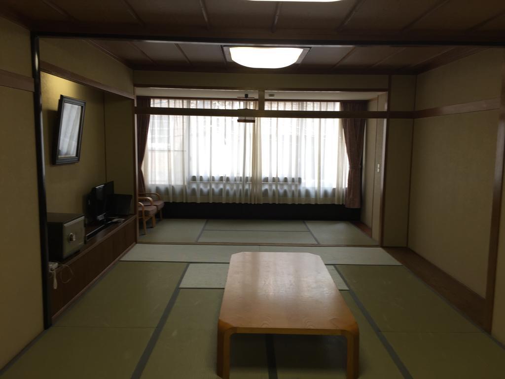 Sera Bekkan Hiroshima Bagian luar foto